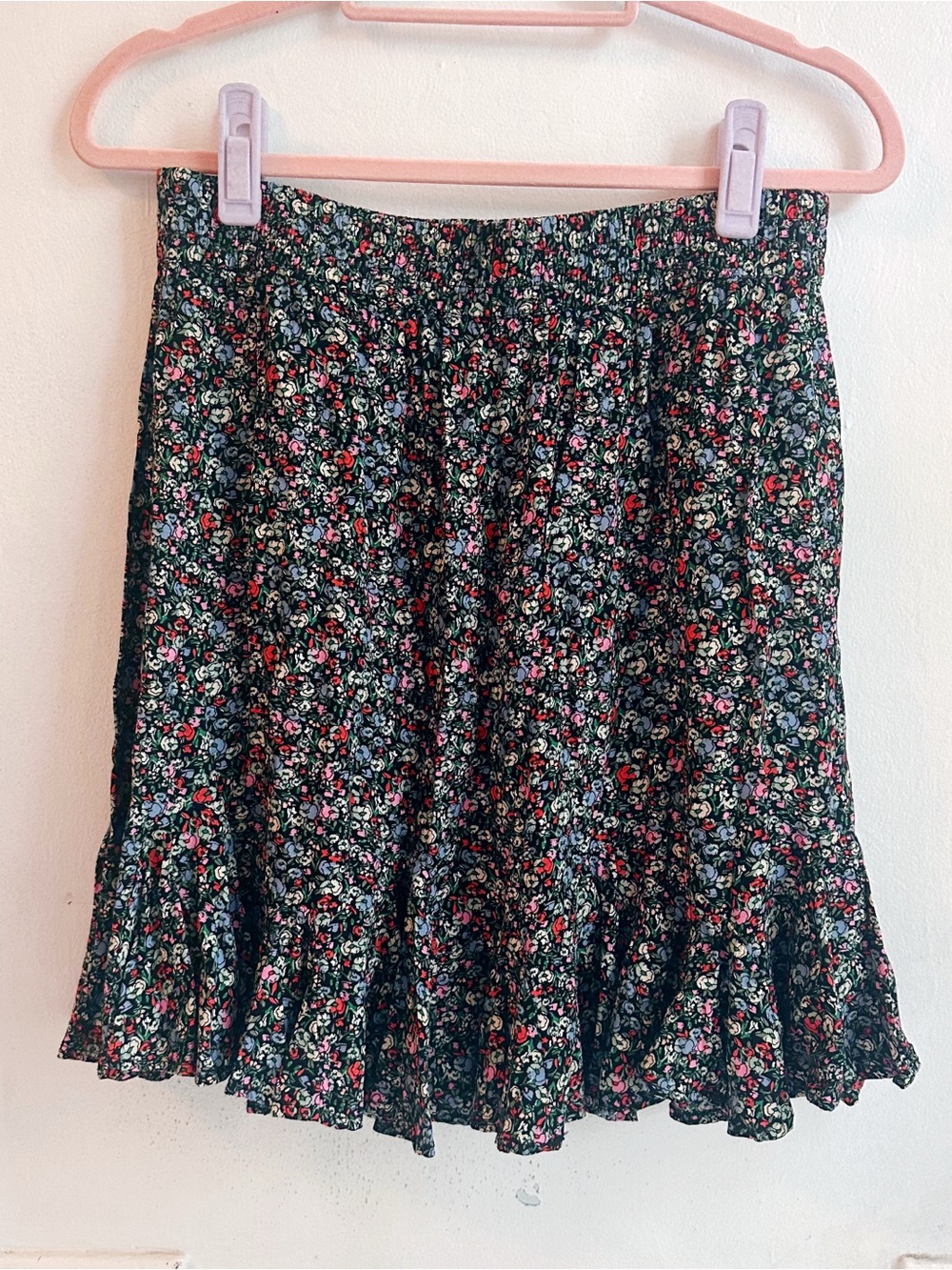 Loft Floral Ruffle Hem mini Skirt Black Multi medium comfy cute cottage core